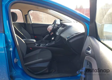 2014 Ford Focus Se z USA, uszkodzony, nr VIN 1FADP3K2XEL152263